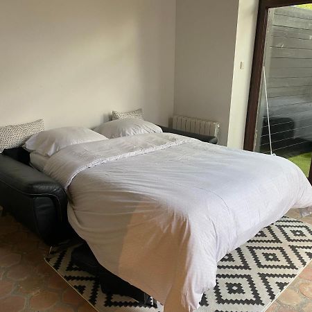 Studio Duplex Avec Spa Et Cour Privee Bonnelles Exterior photo