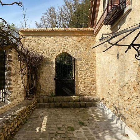 Studio Duplex Avec Spa Et Cour Privee Bonnelles Exterior photo