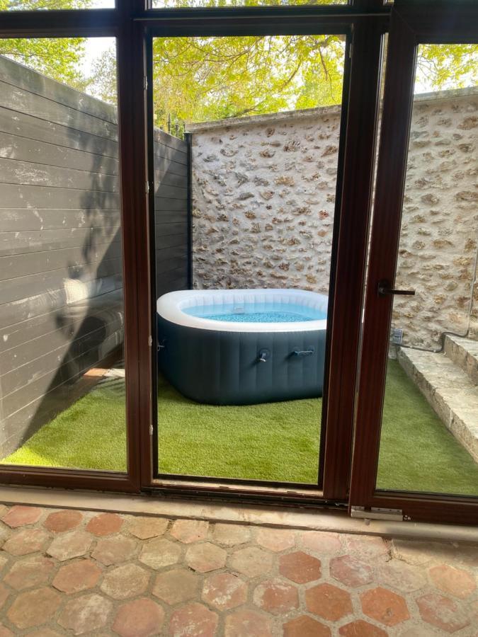 Studio Duplex Avec Spa Et Cour Privee Bonnelles Exterior photo